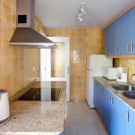 Con Piscina En Residencial Mediterraneo By Alterhome *